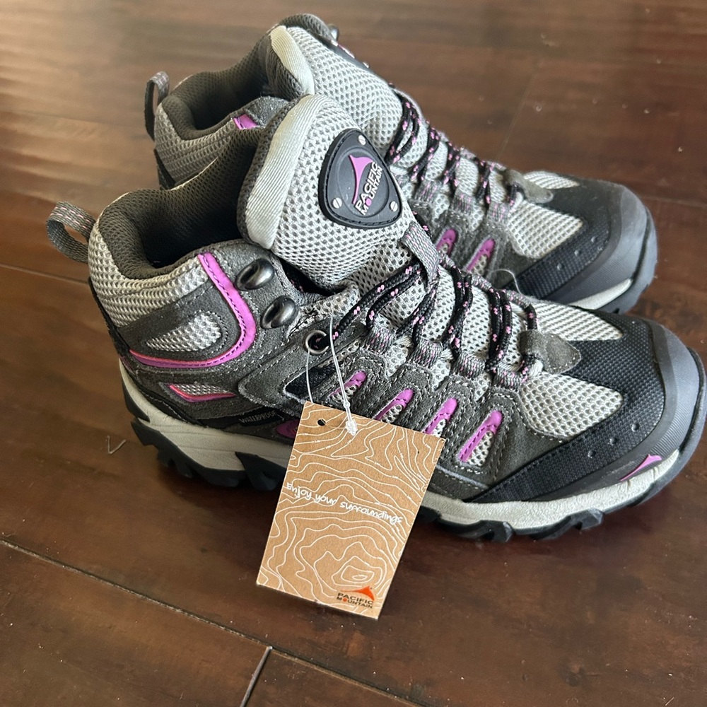 Women’s hiking boots